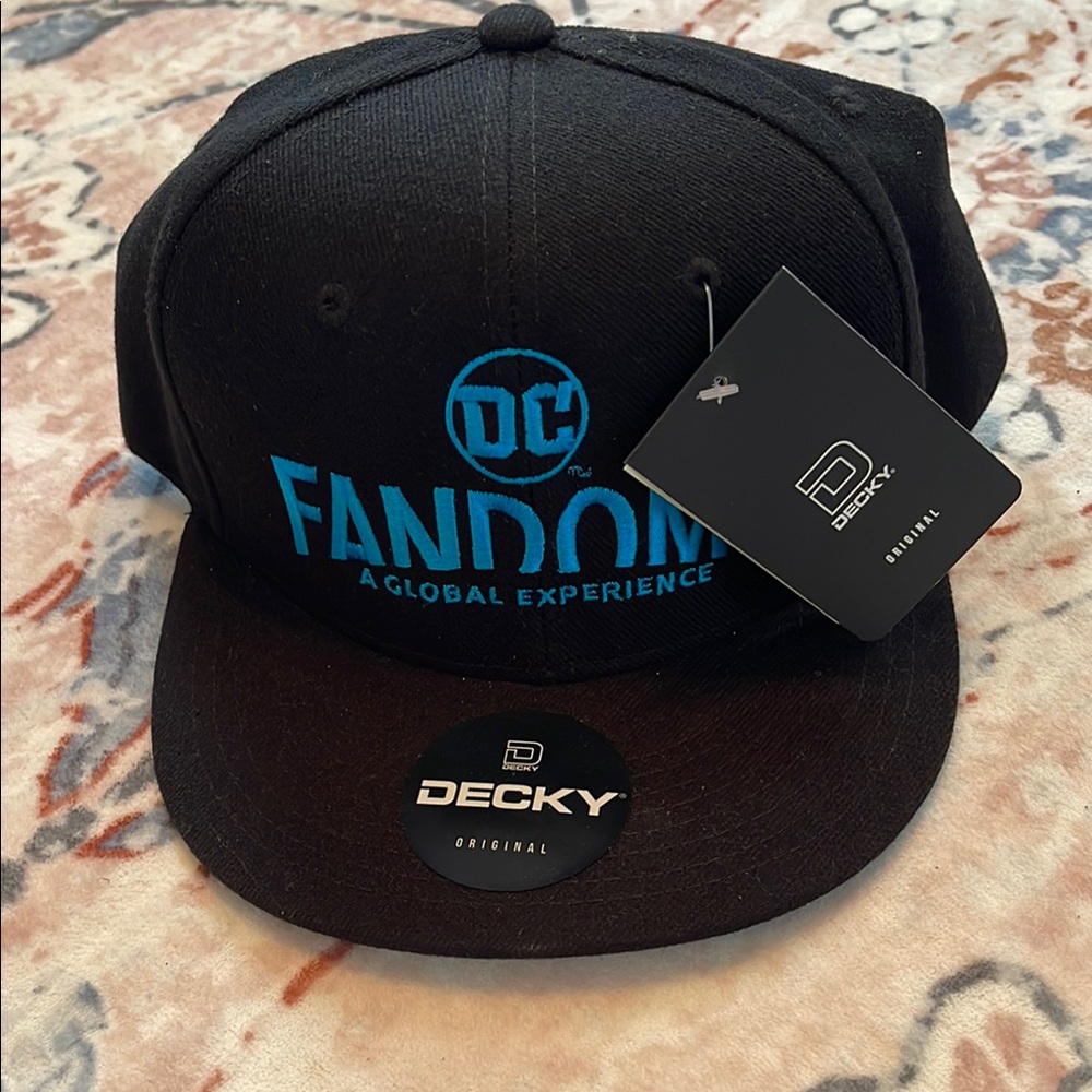 Decky DC Comics Black and Blue Hat